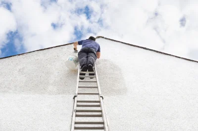 Peinture extérieure à Courcelles-la-Forêt — façades et ravalement